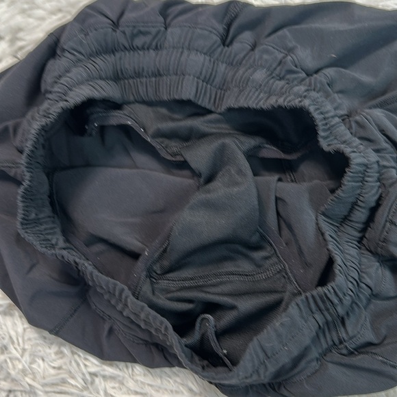 Lululemon Hotty Hot Short II *2.5" Black - Picture 3 of 6